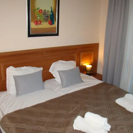 Dino Privates Emerald Apartman