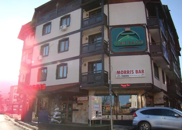 アパート Dino Privates Emerald バンスコ