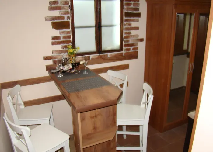 Dino Privates Emerald アパート バンスコ