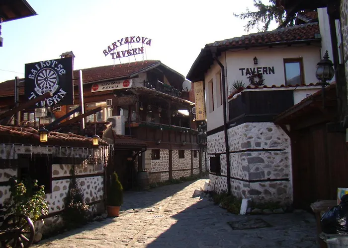 アパート Dino Privates Emerald バンスコ